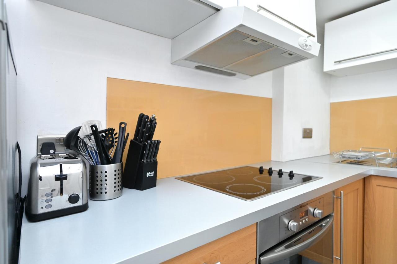 Soho, Piccadilly & Chinatown - Two Bedroom & Two Double Beds Apartment Londres Exterior foto